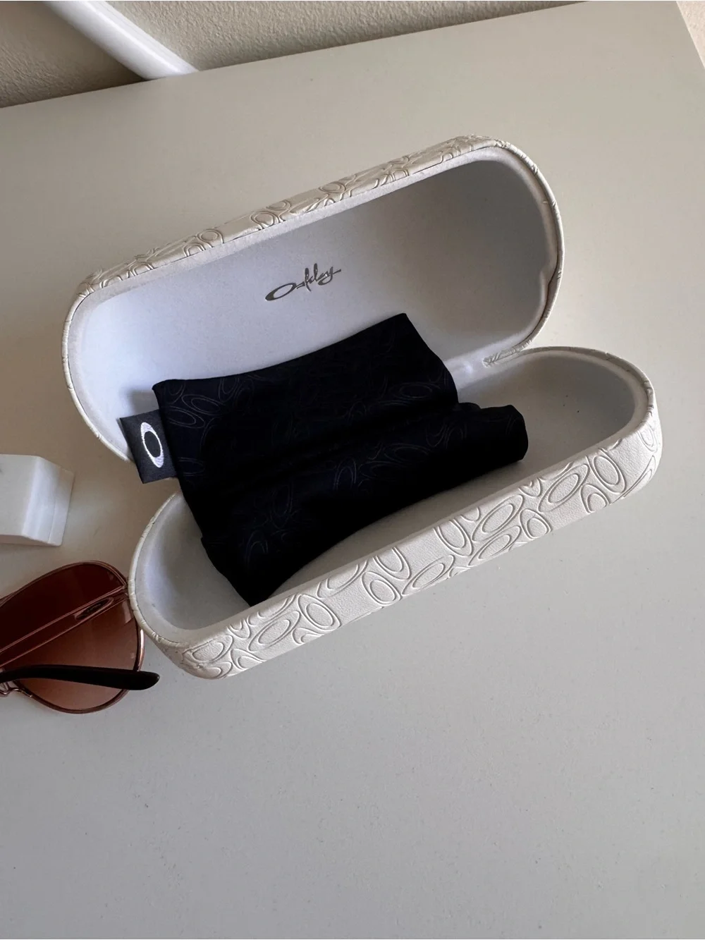 Oakley Women Brown Lens Rose Gold Frame Aviator Sunglasses
